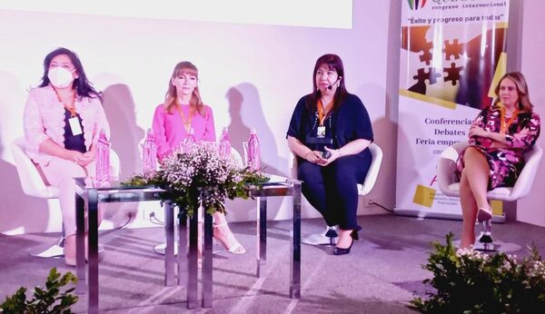Destacan el rol fundamental de la mujer en la industria del turismo