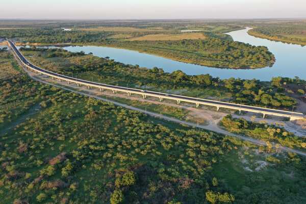 El futuro puente más largo de Ñeembucú a escasos pasos de concluir