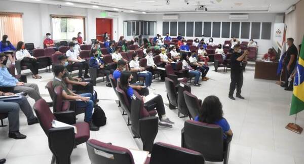 Estudiantes de colegios técnicos iniciaron pasantías supervisadas en ITAIPU