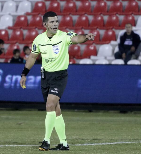 José Méndez, árbitro de la final de la Copa Paraguay - Fútbol - ABC Color