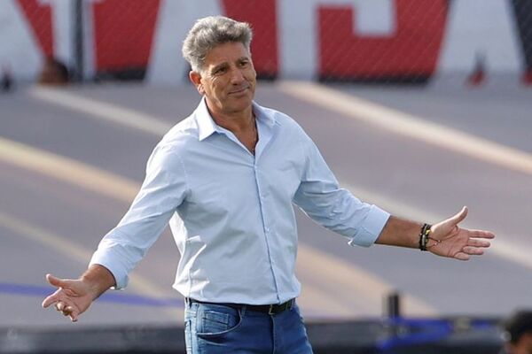 Flamengo anuncia la salida de Renato Gaúcho