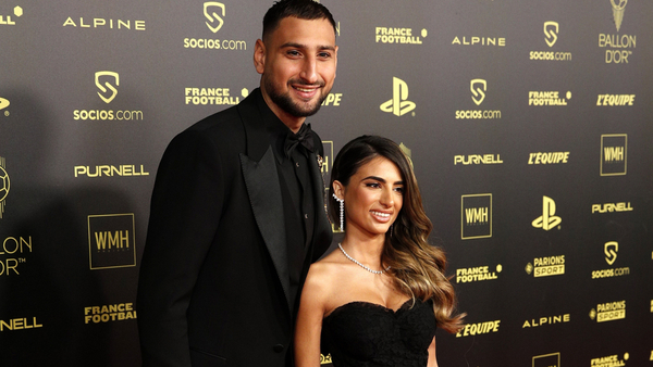 Donnarumma recibe el premio al mejor arquero del 2021