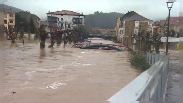 Inundaciones en el norte de España por los coletazos de la borrasca Arwen