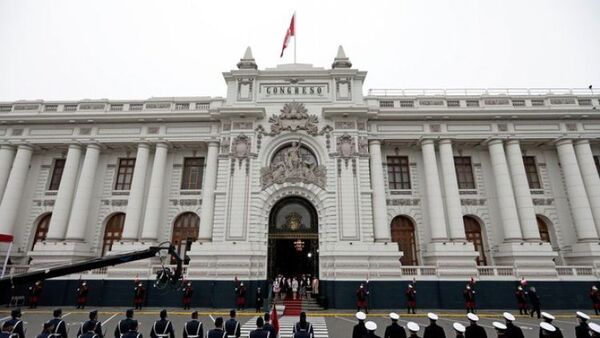 El 75 % de los peruanos desaprueba la gestión del Congreso