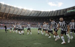 Con Junior Alonso de titular, Mineiro gana y es virtual campeón del Brasileirāo