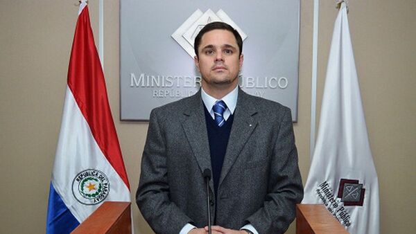 Verifican en Nanawa si se hizo empedrado