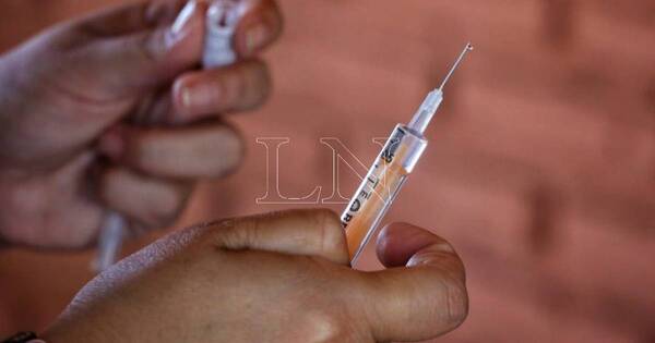 La Nación / Salud Pública busca reducir cantidad de vacunas que vencen este martes