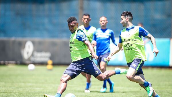 Gremio aparta a 7 jugadores en plena lucha por la salvación