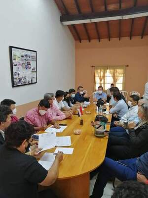 AMUALPA elige nuevas autoridades e insiste en unidad entre intendentes altoparanaenses - La Clave