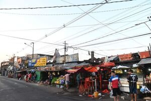 Hay 2.000 vendedores instalados de manera ilegal en el Mercado 4, según director - Nacionales - ABC Color