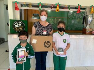 Estudiantes del Colegio Privado "Divina Esperanza" logran primeros lugares en concurso nacional