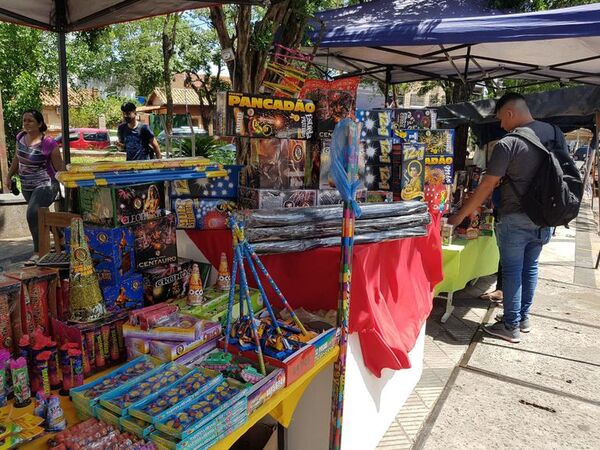 Prohibirán desde mañana venta de pirotecnia dentro de los mercados de Asunción - Nacionales - ABC Color