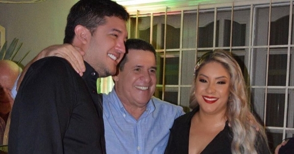 Junior, maravillado por conocer a Horacio Cartes, anuncia novedades para 2022