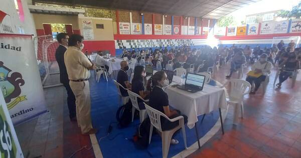 La Nación / Oficina de empleos de la ANR llegó a San Bernardino con 50 vacancias