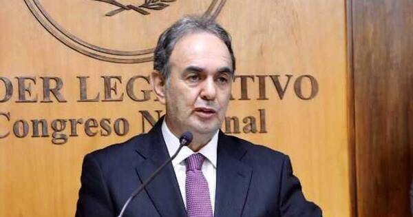 La Nación / Senador cuestiona a Velázquez por usar recursos del Estado en su campaña electoral