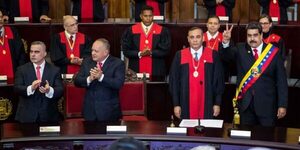 Tribunal Supremo de Justicia chavista ordenó nuevas elecciones en Barina e inhabilitó al gobernador elegido democráticamente