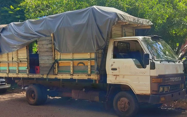 Con un martillo roban G. 21 millones en atraco a camión repartidor en Villarrica - Noticiero Paraguay