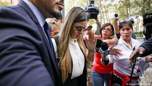 Condenan a esposa de «el Chapo» a tres años de prisión en Estados Unidos
