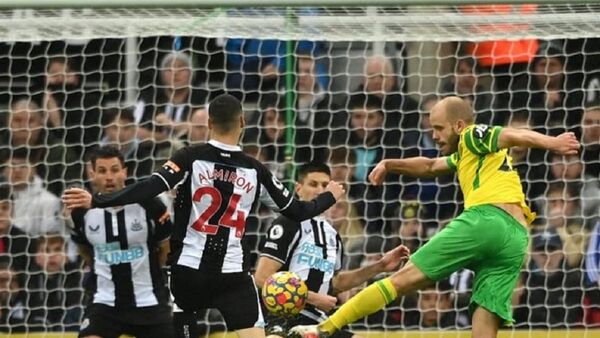 El Newcastle de Almirón sigue hundido en la Premier