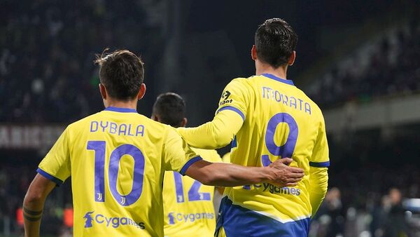 Dybala y Morata alivian las penas del Juventus