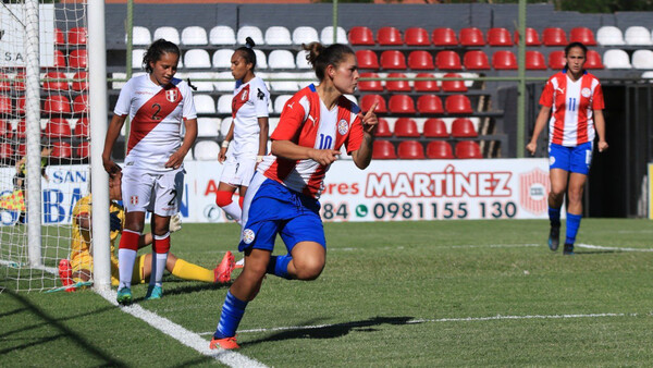 Amistoso Internacional. Paraguay - Perú (4-2)