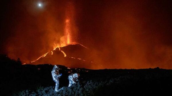 España: Crece la preocupación en La Palma por la continua erupción del volcán Cumbre Vieja