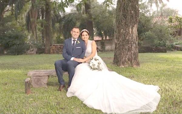 Crónica / CASORIO ÍNTIMO. Julio González revela ¡las fotos de su boda!
