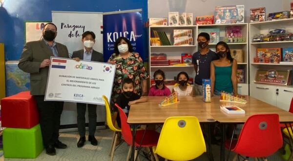 Niñas y niños del programa Abrazo son beneficiados con donación de la KOICA