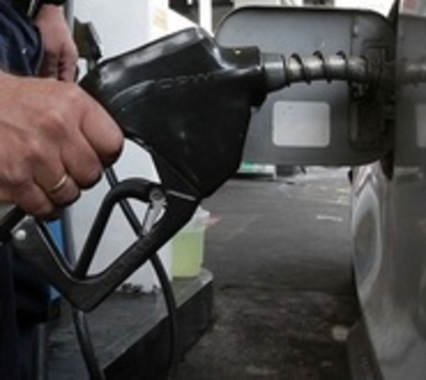 Analizan posible baja en combustibles - Paraguay.com