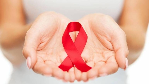 Diario HOY | Más de 860 casos nuevos de VIH en 2021: El 44% se concentra entre 15 y 29 años