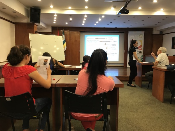 Dictan taller «Aprendiendo a Redactar Periodísticamente» - Noticde.com