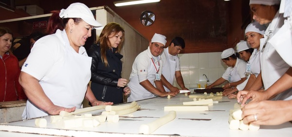 Vuelven a funcionar la “vaca mecánica” y la panadería municipal - Noticde.com
