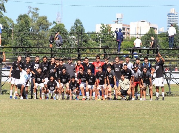 Libertad gritó campeón en la Sub 18 - APF