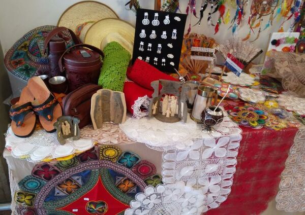 Regalos artesanales de Navidad en Ciudad del Este - Nacionales - ABC Color