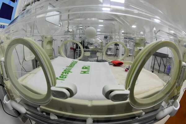 Hospital Regional de Caacupé inaugura servicio de terapia neonatal - .::Agencia IP::.