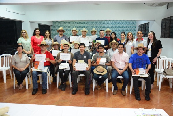 Capacitan a 23 técnicos en reparación de aire acondicionado y refrigeración - Noticde.com