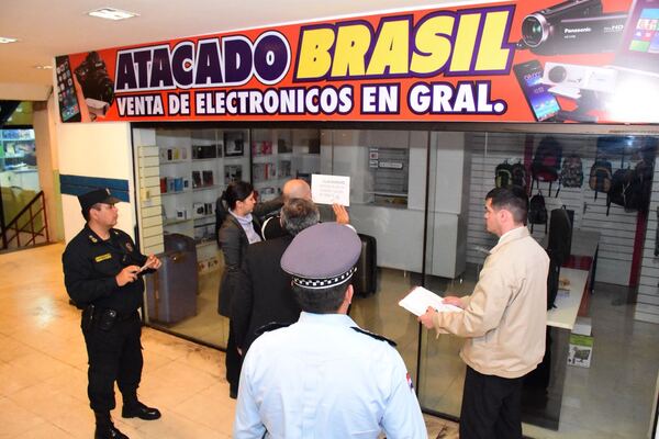 Clausuran local que estafó a turista brasileño - Noticde.com