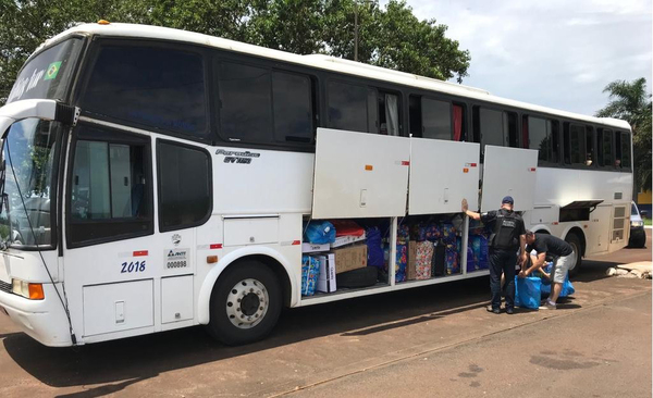 Receita Federal retiene 3 buses de turismo - Noticde.com