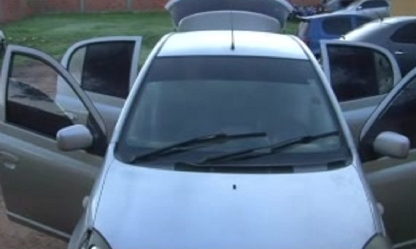 Limpio: Abandonaron un auto con 128 kilos de marihuana - SNT