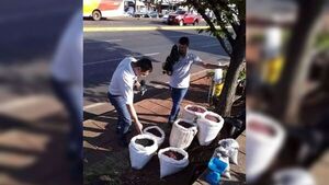 Bernardino, el joven que produce maní que llega a Argentina y España