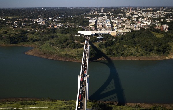 Pasa al Senado brasilero proyecto de tarjeta de trabajo fronterizo - La Clave