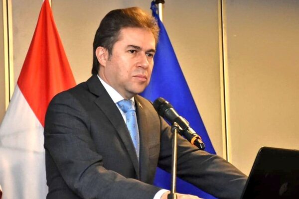 El MIC busca consolidar lazos comerciales con España