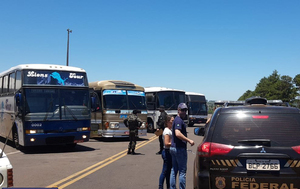 Cuatro ómnibus de turismo fueron retenidos durante Operación Muralla - Noticde.com