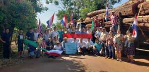 Vecinos de Minga Porá se manifiestan contra el tráfico de rollos de madera - Noticde.com
