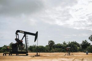 Precios del petróleo suben con fuerza - Mundo - ABC Color