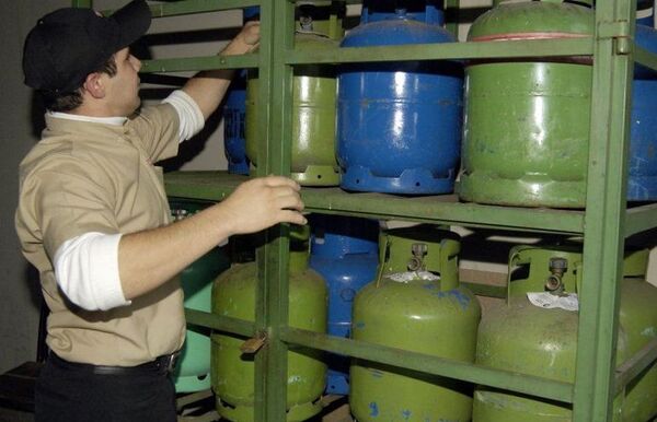 Precio del gas bajará luego de cuatro subas en este año - Nacionales - ABC Color