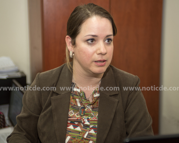 Acusan a una mujer que obligaba a una adolescente a prostituirse - Noticde.com