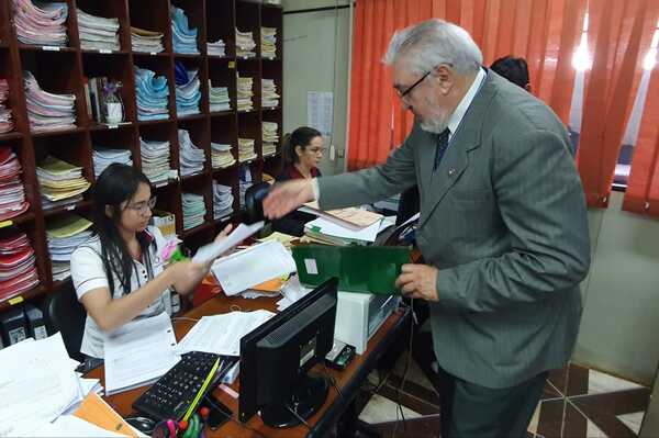 Gobernación: Denuncian rapiña de piezas de varias maquinarias - Noticde.com