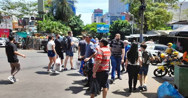 La Nación / Ómicron: monitoreo a ciudadano de Foz que trabaja en CDE resultó negativo al COVID-19