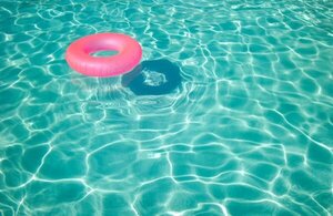 Niña fallece ahogada en una piscina en San Cristóbal - Noticde.com
